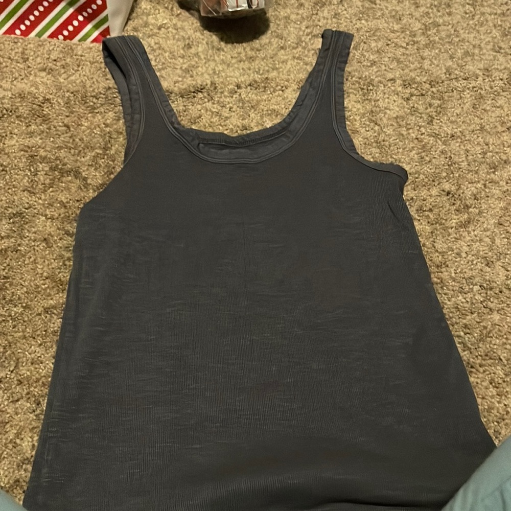 Universal Thread Tank